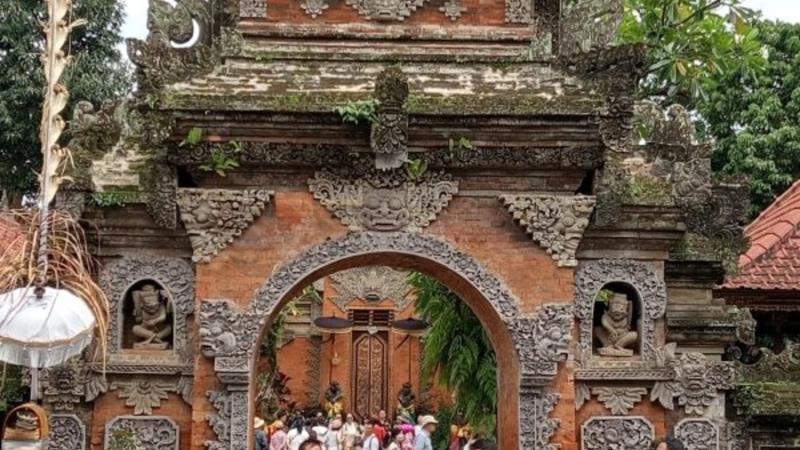 Swing Heaven, Ubud Rafting, and Ubud Center Tour Package
