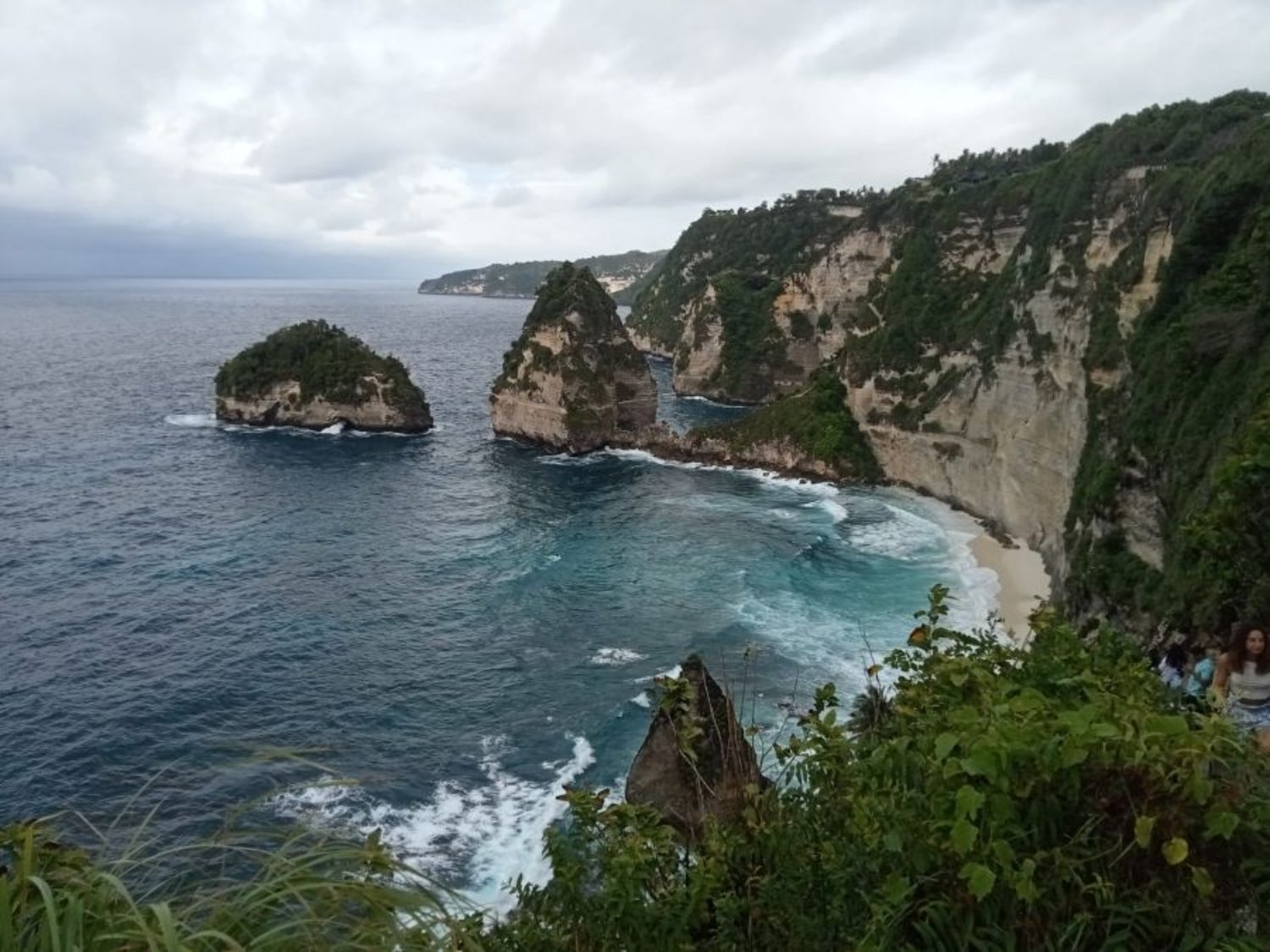 Diamond Beach Nusa Penida Stunning White Sand Beach and Limestone Cliffs