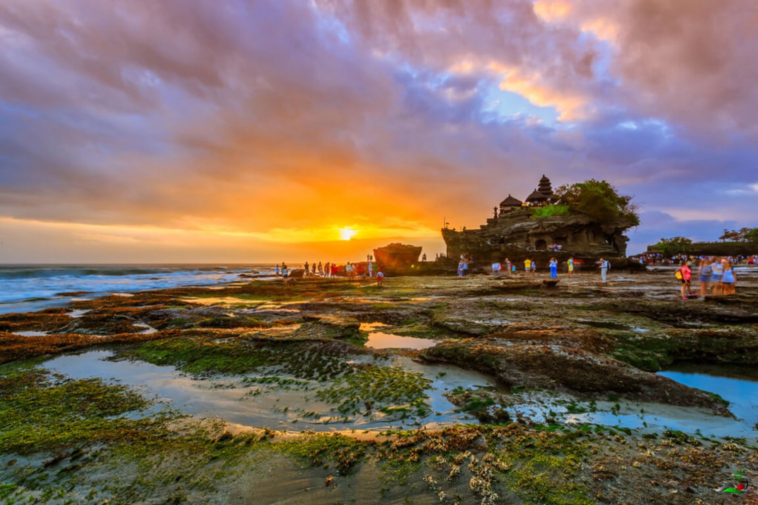 The History and Myths of Tanah Lot temple That you Should Know