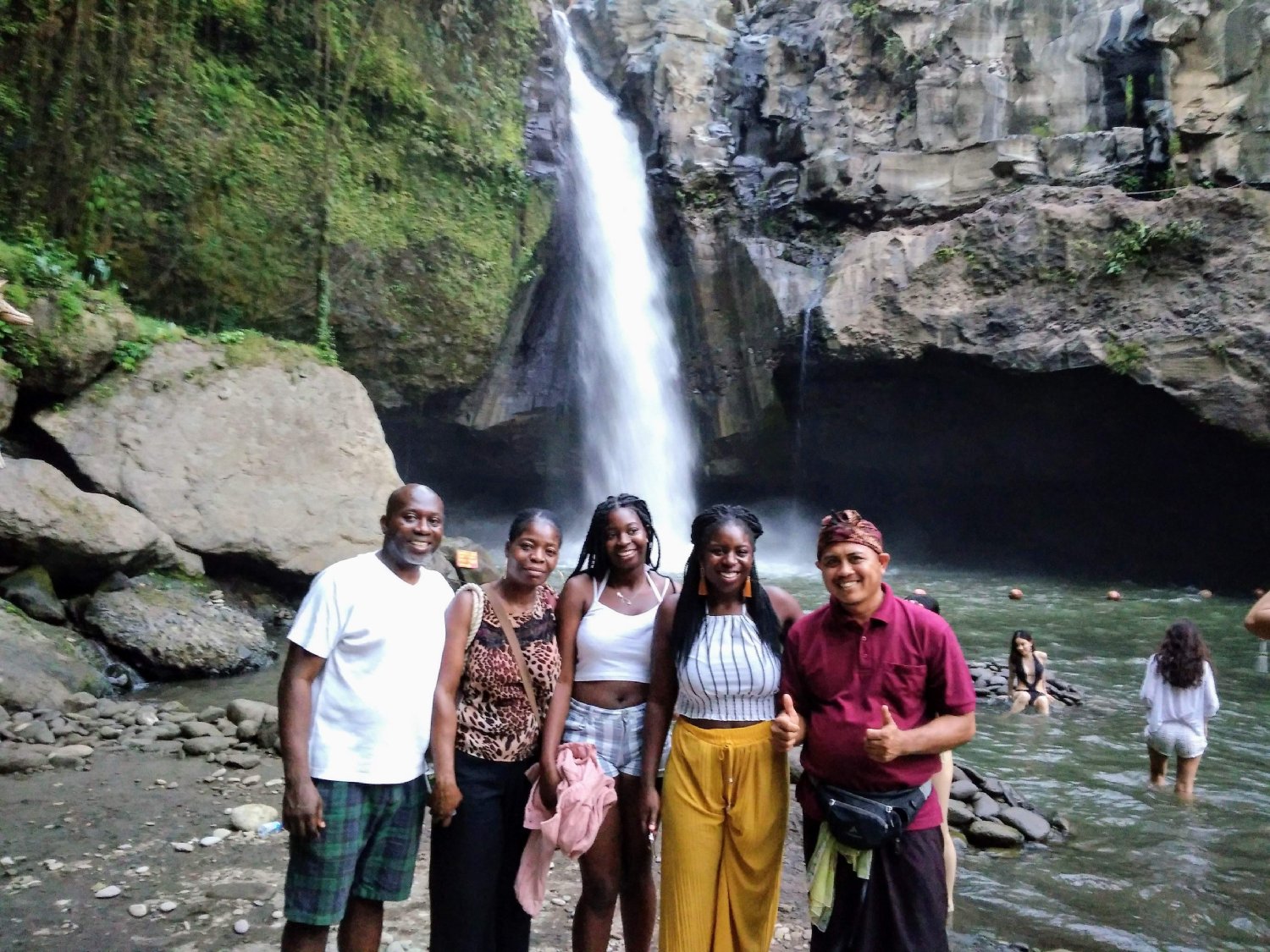 Ubud Taxi to Tegenungan Waterfall (Private Trip)